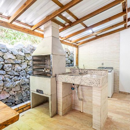 Residencial Com Piscina Possui Jacuzzi Aquecida Com Hidromassagem Villa Bombinhas Exterior foto