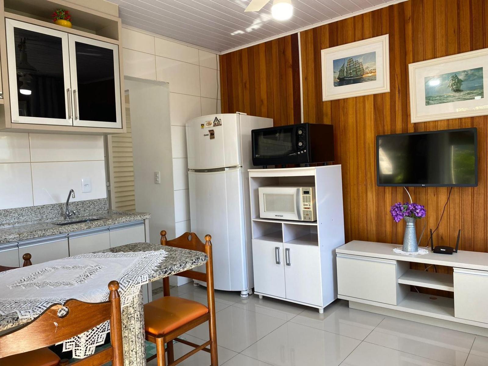 Residencial Com Piscina Possui Jacuzzi Aquecida Com Hidromassagem Villa Bombinhas Exterior foto
