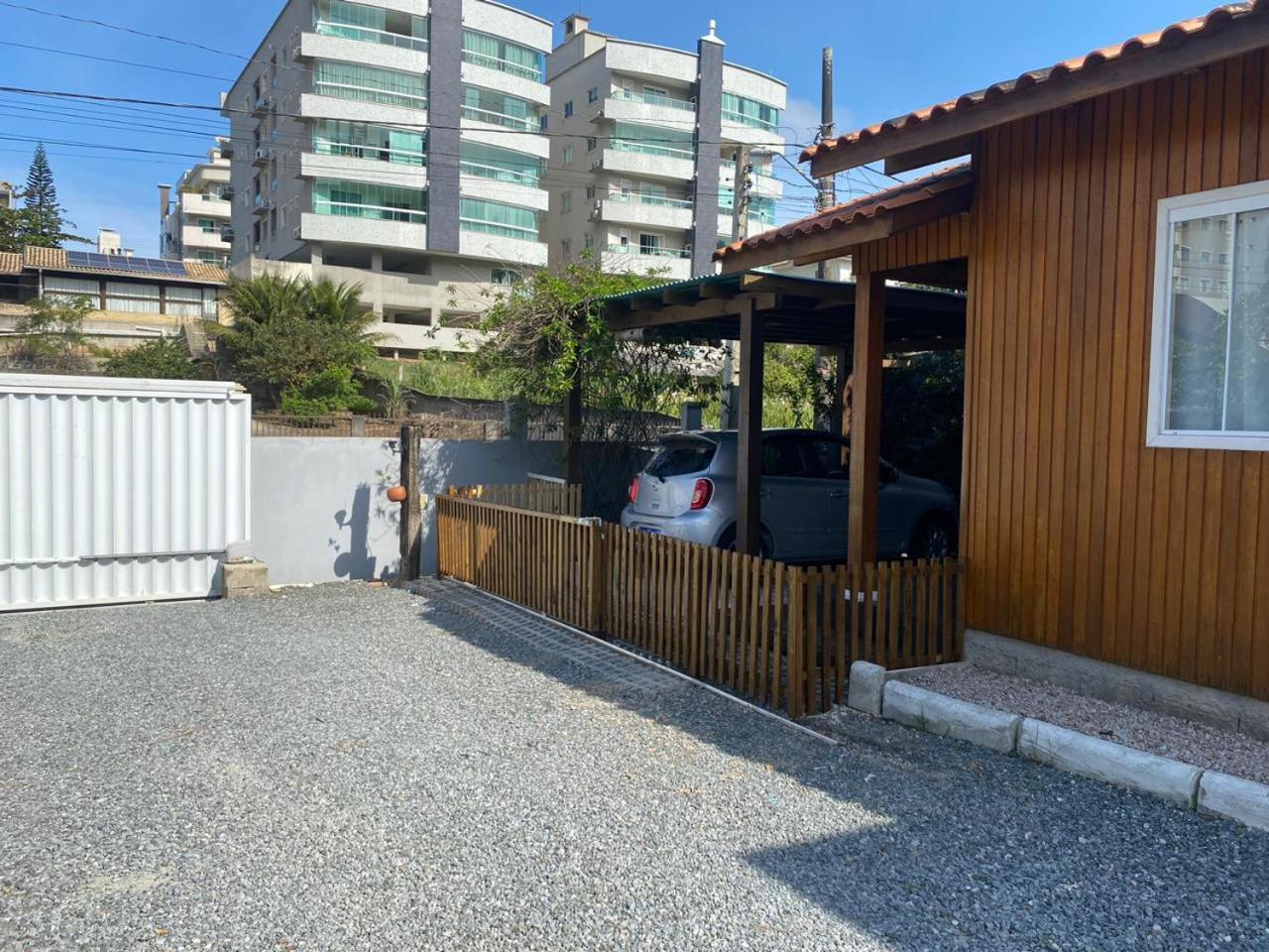Residencial Com Piscina Possui Jacuzzi Aquecida Com Hidromassagem Villa Bombinhas Exterior foto