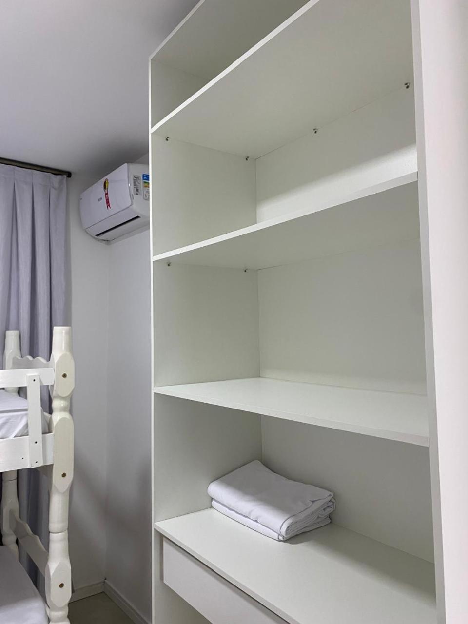 Residencial Com Piscina Possui Jacuzzi Aquecida Com Hidromassagem Villa Bombinhas Exterior foto