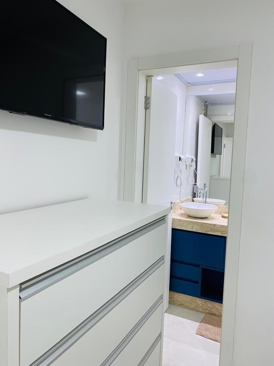 Residencial Com Piscina Possui Jacuzzi Aquecida Com Hidromassagem Villa Bombinhas Exterior foto
