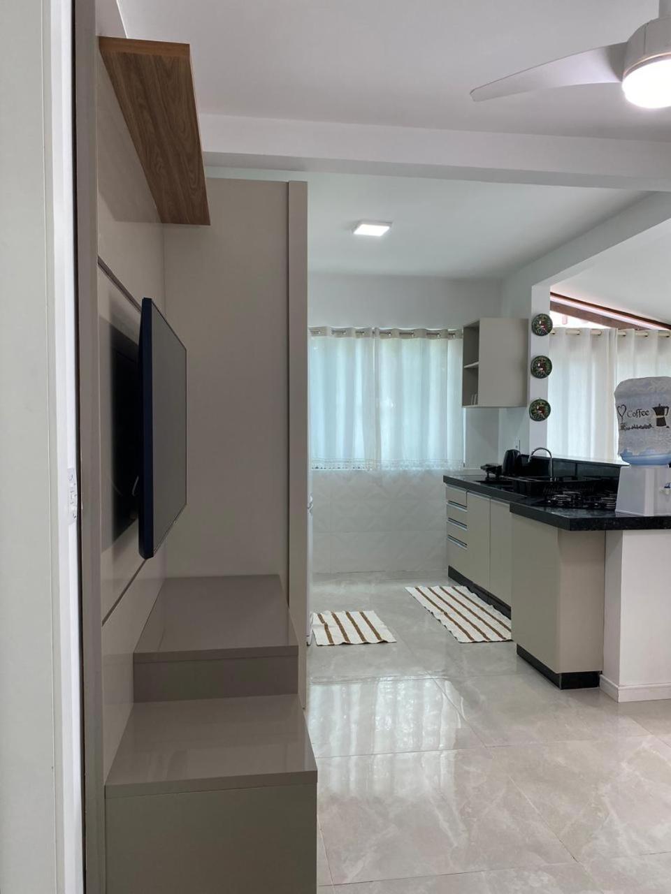 Residencial Com Piscina Possui Jacuzzi Aquecida Com Hidromassagem Villa Bombinhas Exterior foto